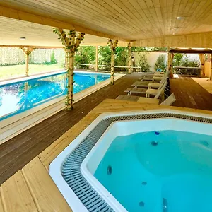 Therme Airport Bed & Breakfast Corbeanca